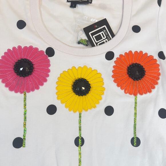 Berek 2 Floral T-Shirt Sm Short Sleeve White Scoop Neck Beads Jewels Embroidery - Picture 2 of 13